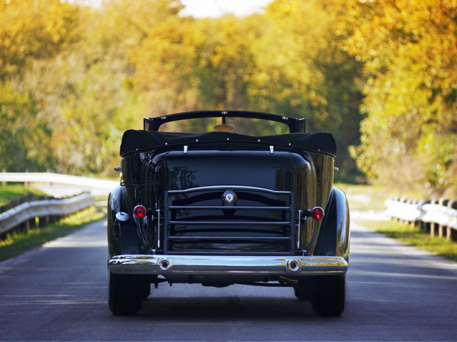  Packard Twelve Convertible Sedan 1938 года  (фото 33 из 42)